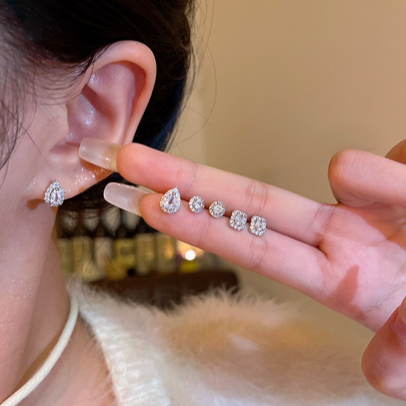 Bông Tai Giọt Nước Đính Đá Zircon Lấp Lánh, Phù Hợp Đi Làm Và Hẹn Hò