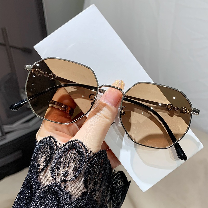 Đổi Màu Sắc Cận Thị Kính Chống Tia Xanh Học Sinh Nam Nữ Kính Nhỏ Khung Mặt Trơn Khuôn Mặt Nhỏ Phong Cách Mới Cận Thị Kính 040