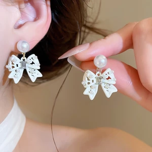 Bông tai nơ tráng men trắng đính ngọc trai giả & giọng kim cương giả CZ, Trang sức lãng mạn ngọt ngào thanh lịch dành cho nữ Trang phục hàng ngày & cô dâu