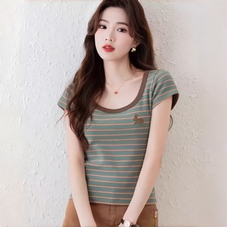 Áo thun ngắn tay họa tiết thỏ đáng yêu - Mềm mại với cổ chữ U, phù hợp cho nữ