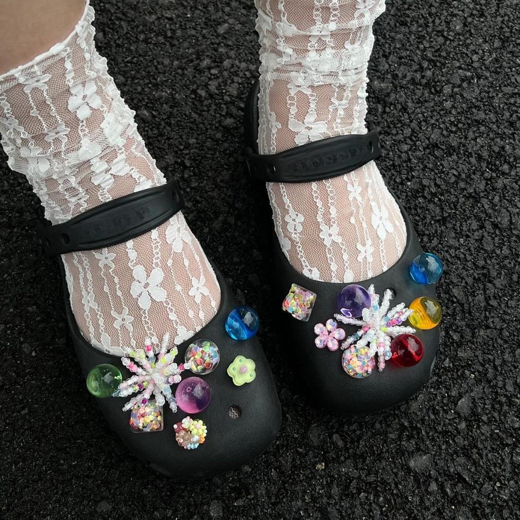 Phụ Nữ Bé Gái Tắc Sandal Giày DIY Quyến Rũ Phong Cách Dễ Thương Nhiều Màu Sắc Hoa Mặt Dây Chuyền Nút Lỗ Giày Trang Trí Bộ Phụ Kiện Quà Tặng