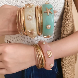 Bộ 4 Vòng Tay Phong Cách Đại Dương, Đá Cẩm Thạch Nhựa Sao Biển Giả Ngọc Trai Vòng Tay Rộng + 3 Chiếc Màu Vàng Có Thể Xếp Chồng Vòng Tay Mỏng, Trang Sức Xếp Chồng Bãi Biển Mùa Hè Cho Nữ