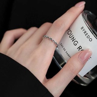 MIGILA Tiny Rainbow Heart Mở Nhẫn bạc có thể điều chỉnh Dainty Nhẫn đeo tay có thể xếp chồng lên nhau Chống thấm nước và không dễ phai.