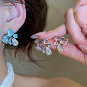 Đa Cắt Cụm Đính Đá Cubic Zirconia Bông Tai, Xanh Nhạt Hồng Phối Hình Pha Lê Tuyên Bố Bông Tai Thanh Lịch Cưới Cô Dâu Nữ Dự Tiệc Trang Sức Thời Trang