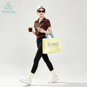 Túi quà tặng FUYOGI Quà tặng ngày lễ không dệt Các loại màu sắc bền