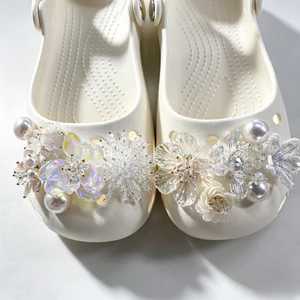 12 Chiếc Nữ Bé Gái Tắc Sandal Giày DIY Quyến Rũ Công Chúa Hoa Trắng Bling Bling Ngọc Trai Mặt Dây Chuyền Nút Lỗ Giày Trang Trí Bộ Phụ Kiện Quà Tặng