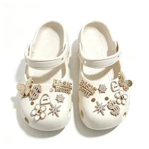 Phụ Nữ Bé Gái Tắc Sandal DIY Giày Quyến Rũ Vàng Bướm Nút Lỗ Giày Trang Trí Bộ Phụ Kiện