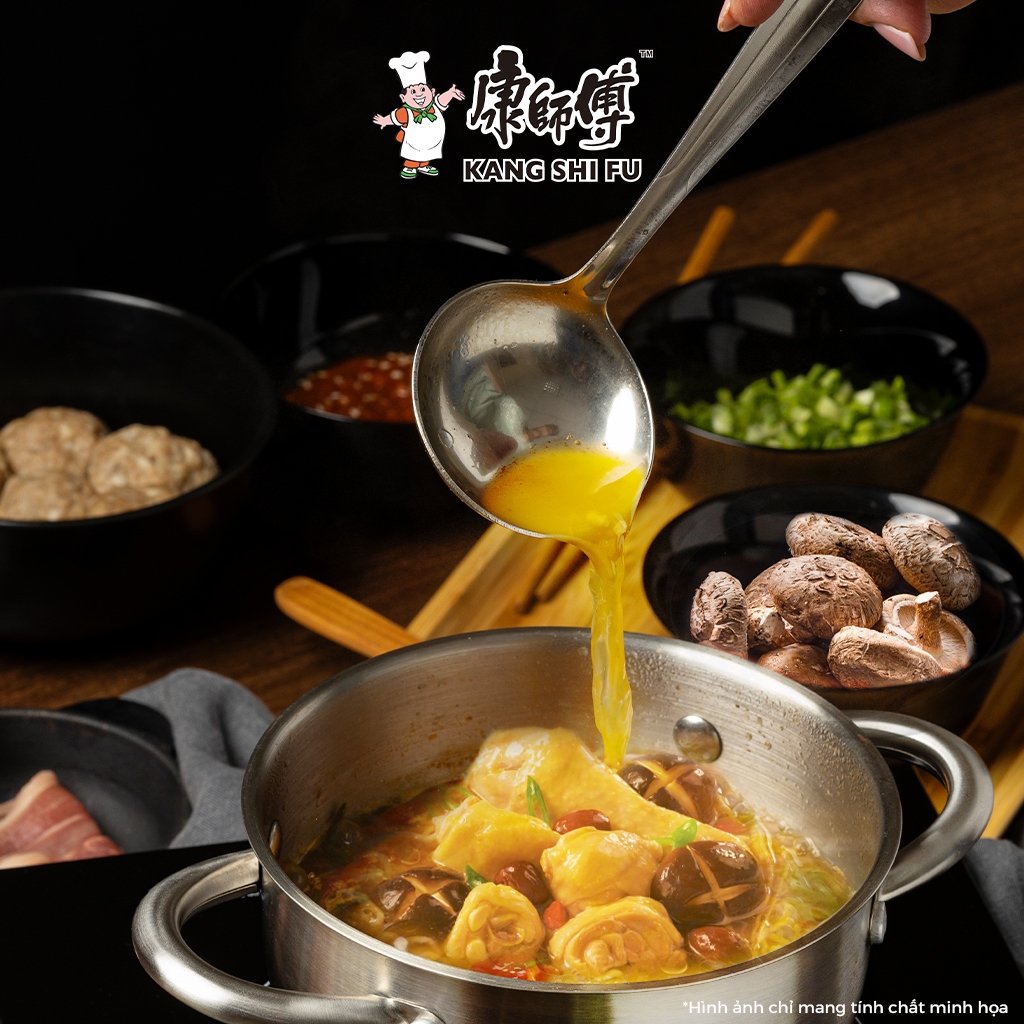 Lốc 5 gói mì ăn liền KANG SHI FU vị gà hầm nấm,  Nước dùng đậm đà, thơm ngon hấp dẫn, 100g/gói