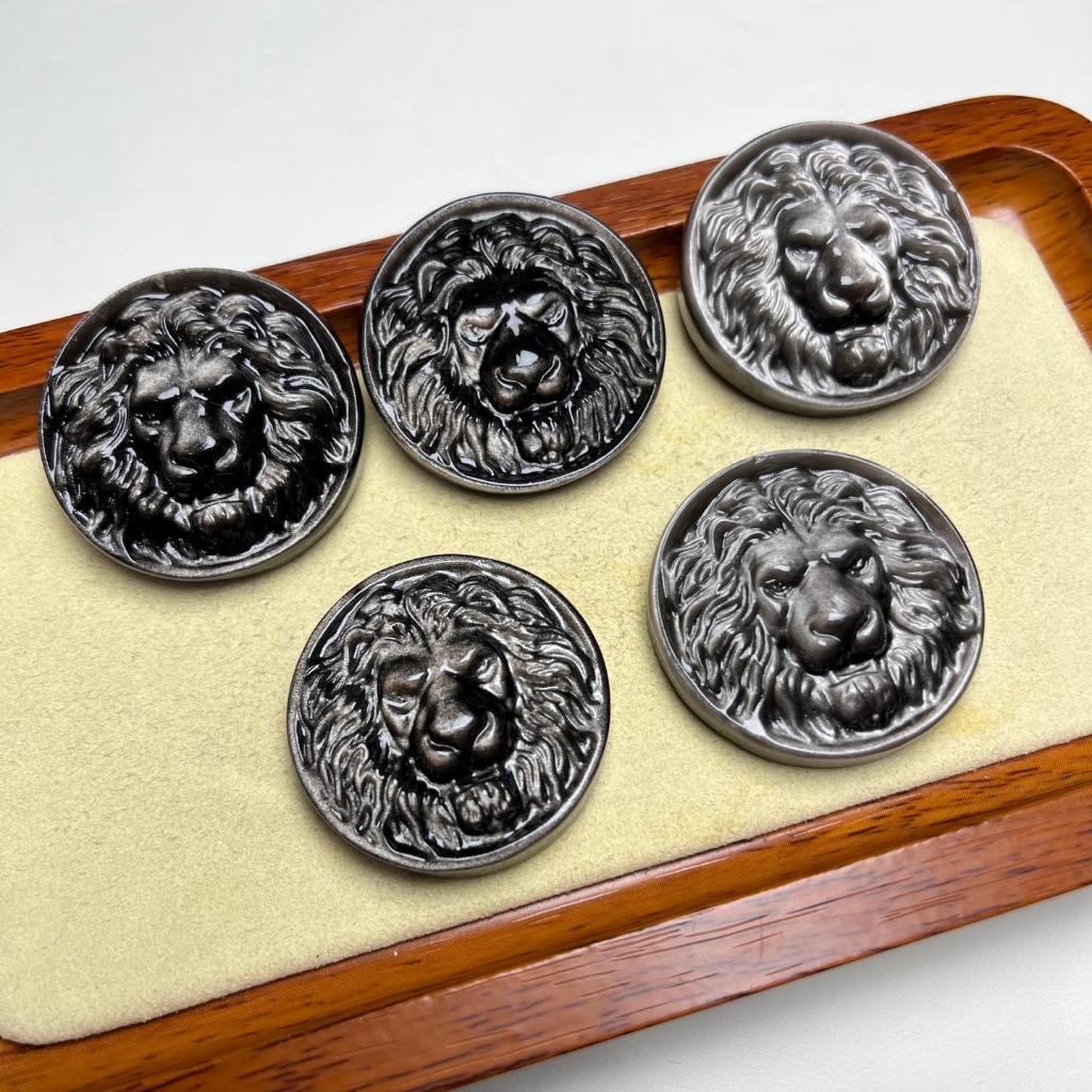 Ưu đãi đặc biệt Sản phẩm mới Bạc tự nhiên Obsidian Lion Head Phụ kiện thương hiệu có thể được sử dụng làm phụ kiện vòng tay có thể được sử dụng làm phụ kiện mặt dây chuyền Lỗ mặt dây chuyền