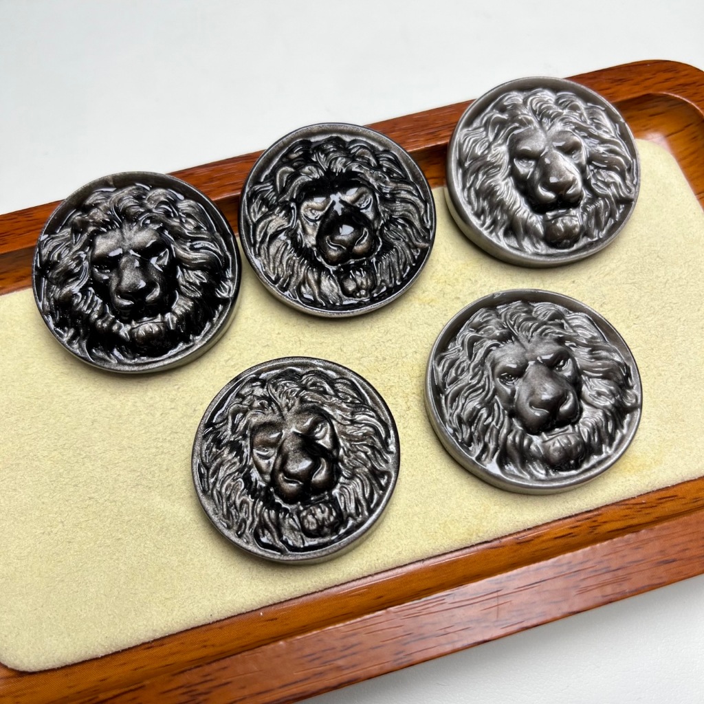 Ưu đãi đặc biệt Sản phẩm mới Bạc tự nhiên Obsidian Lion Head Phụ kiện thương hiệu có thể được sử dụng làm phụ kiện vòng tay có thể được sử dụng làm phụ kiện mặt dây chuyền Lỗ mặt dây chuyền