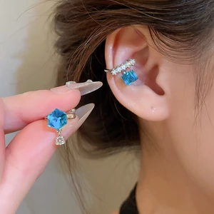 Bất Đối Xứng AB Thiết Kế Màu Xanh Vuông Cắt Cubic Zirconia Vòng Đeo Tai Không Đục Màu Bạc Nhỏ Cz Lát Kẹp Trên Bông Tai Tối Giản Thanh Lịch Hàng Ngày Trang Sức Quà Tặng Cho Nữ