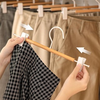 Giá treo quần gỗ tự nhiên xoay được chống trượt bảo vệ vải