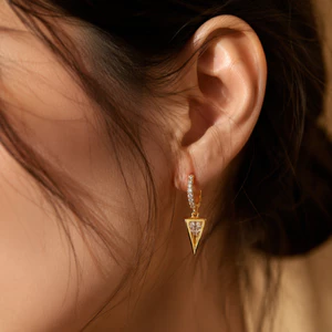 Phụ Nữ Vàng Tam Giác Thả Bông Tai CZ Pha Lê Lát Huggie Vòng Tòn Ten Hình Học Hiện Đại Tối Giản Sparkle Dainty Tinh Tế Boho Văn Phòng Phù Dâu Quà Tặng Cho Người Bạn Thân Nhất BFF Jewelr
