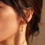 Bông tai thả dứa vàng dành cho nữ Huggie Hoop Dangle CZ Lát lấp lánh kỳ nghỉ nhiệt đới Bãi biển Boho Bông tai may mắn dễ thương dành cho nữ Cô gái Quà tặng thân thiện với tai nhạy cảm cho cô Bestie B