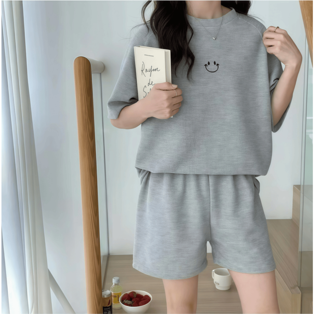 ộ mặc nhà nữ mùa xuân hè mới, phong cách Hàn Quốc đơn giản dễ thương, chất liệu cotton, cổ tròn, áo thun tay ngắn + quần đùi rộng, mặc ở nhà thoải mái hoặc mặc ngoài đường đều được
