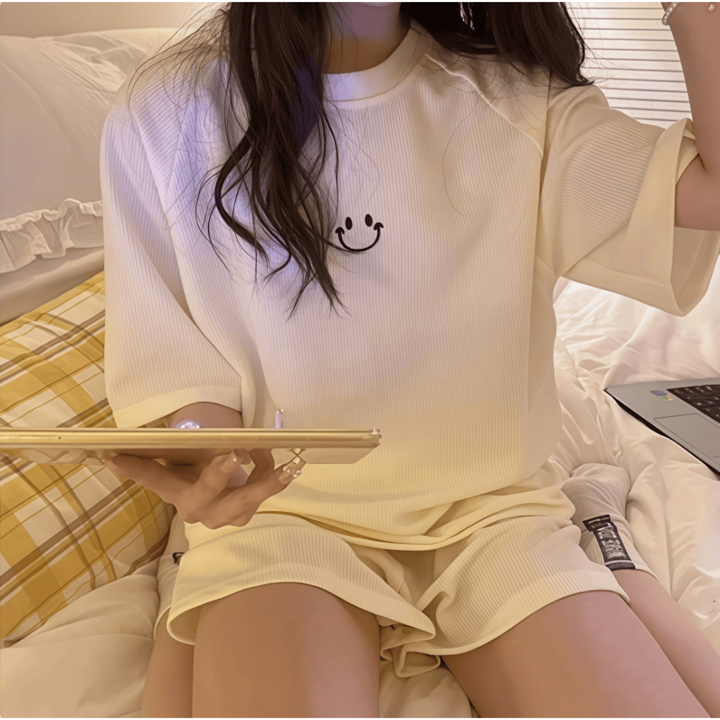 ộ mặc nhà nữ mùa xuân hè mới, phong cách Hàn Quốc đơn giản dễ thương, chất liệu cotton, cổ tròn, áo thun tay ngắn + quần đùi rộng, mặc ở nhà thoải mái hoặc mặc ngoài đường đều được