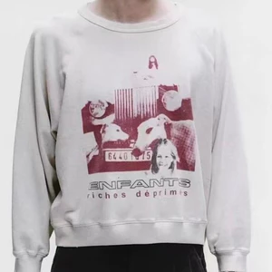 Áo nỉ tay Raglan cổ tròn Unisex có in họa tiết lửa trừu tượng