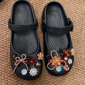 Phong Cách Dễ Thương Gấu Nâu Họa Tiết Giày Quyến Rũ 15 Chiếc Sandal Nữ Trang Trí Nút DIY Phụ Kiện Giày Bộ