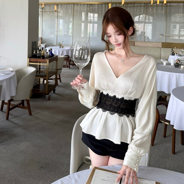 Đảng Pháp Đảng Màu Be Satin Cổ Chữ V Ren Nẹp Tay Dài Áo Sơ Mi Nữ Ôm Hơn Nhìn Top