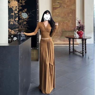 Phiên bản Hàn Quốc Bộ đồ thường ngày màu trơn dành cho nữ Áo cổ chữ V dài tay + Váy chữ A dài eo cao Bộ đồ hai mảnh