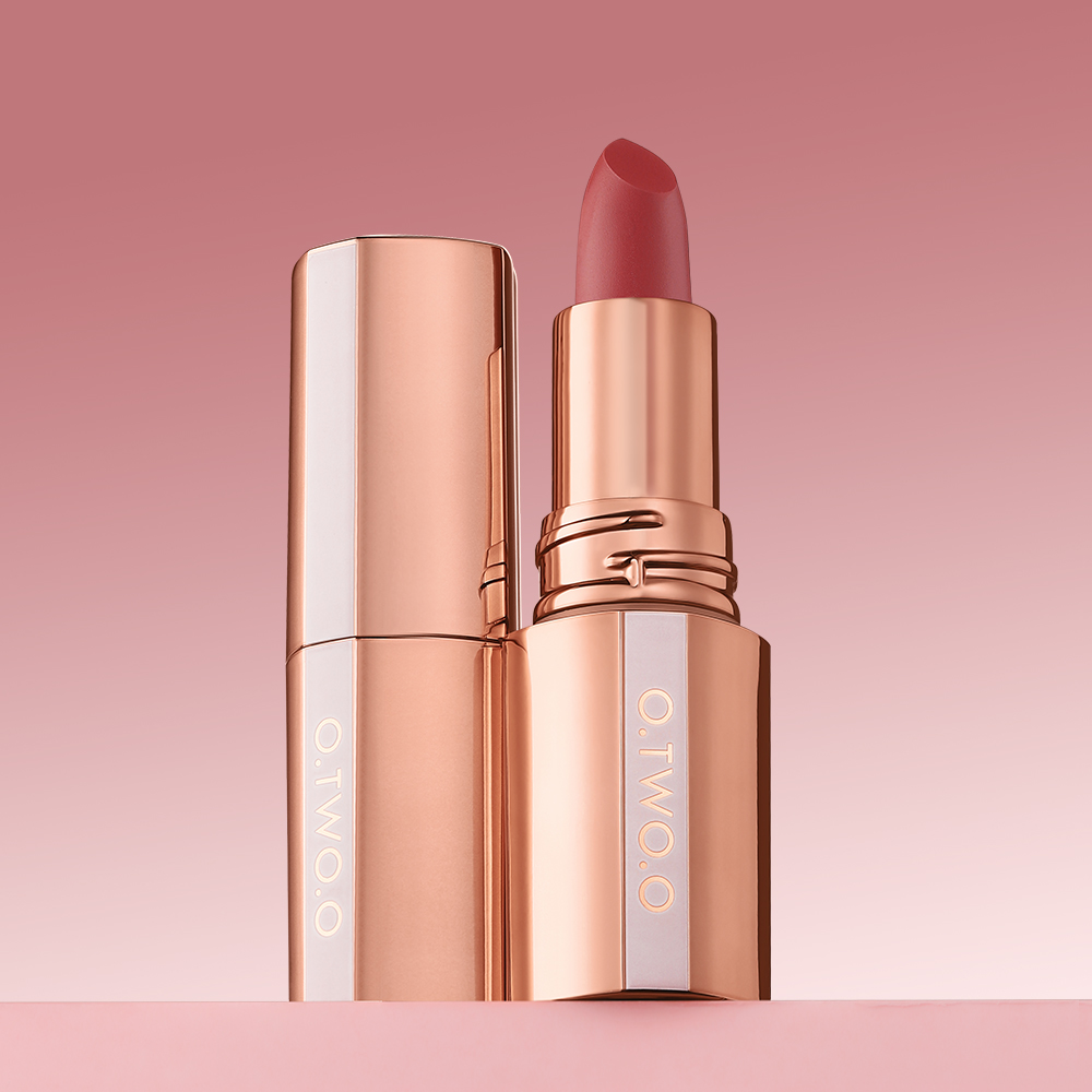 Son lì O.TWO.O swatch
