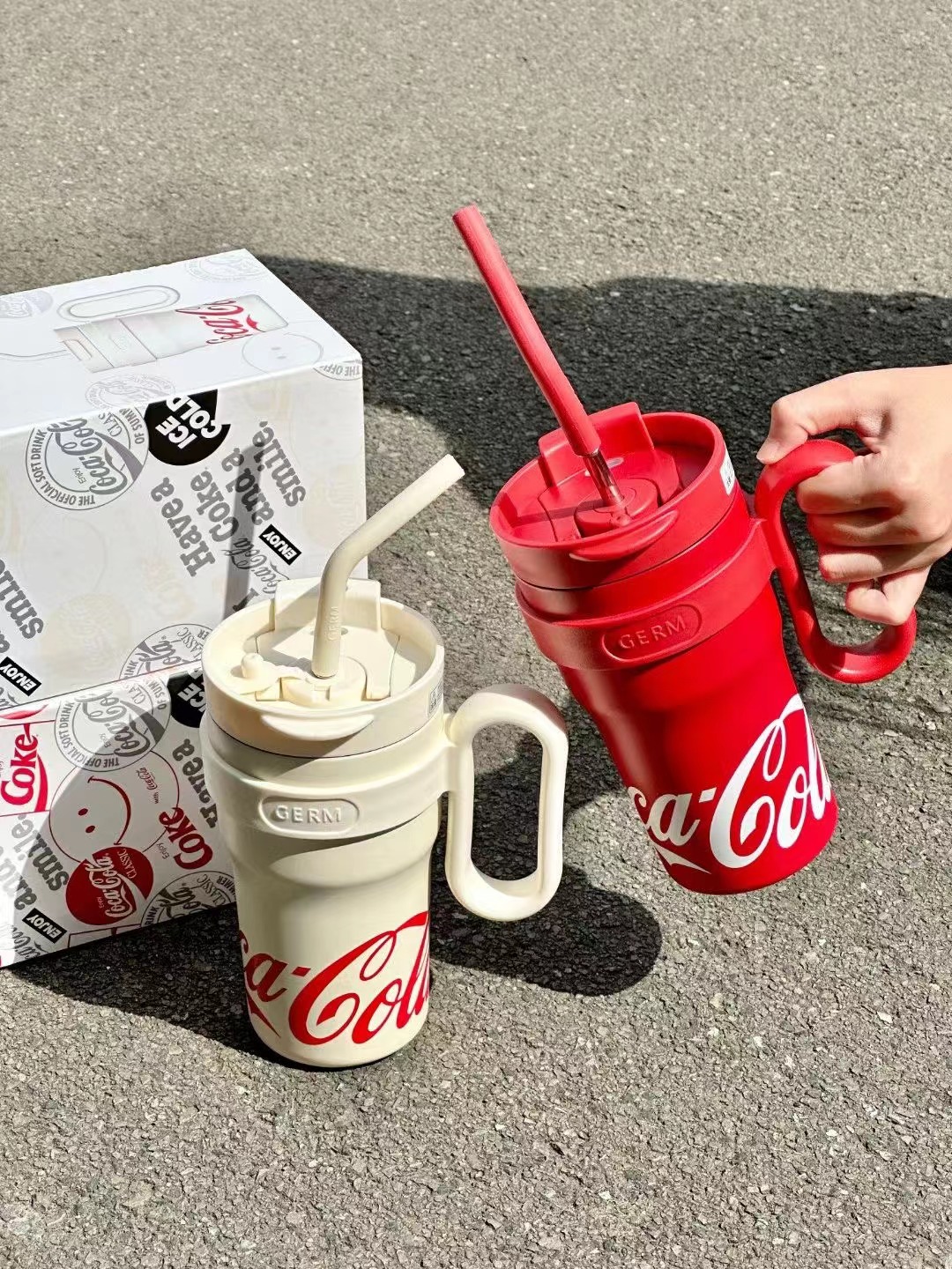 Mô tả STRAW CUP Germ capacity 750/1100ml 316 grade stainless steel material Coca Cola Co branded - 3