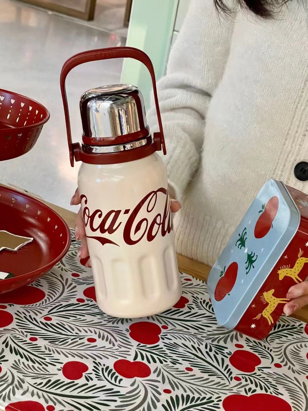 Mô tả Insulated cup Germ capacity 800ml 316 grade stainless steel material Coca Cola Co branded sports Cup - 4