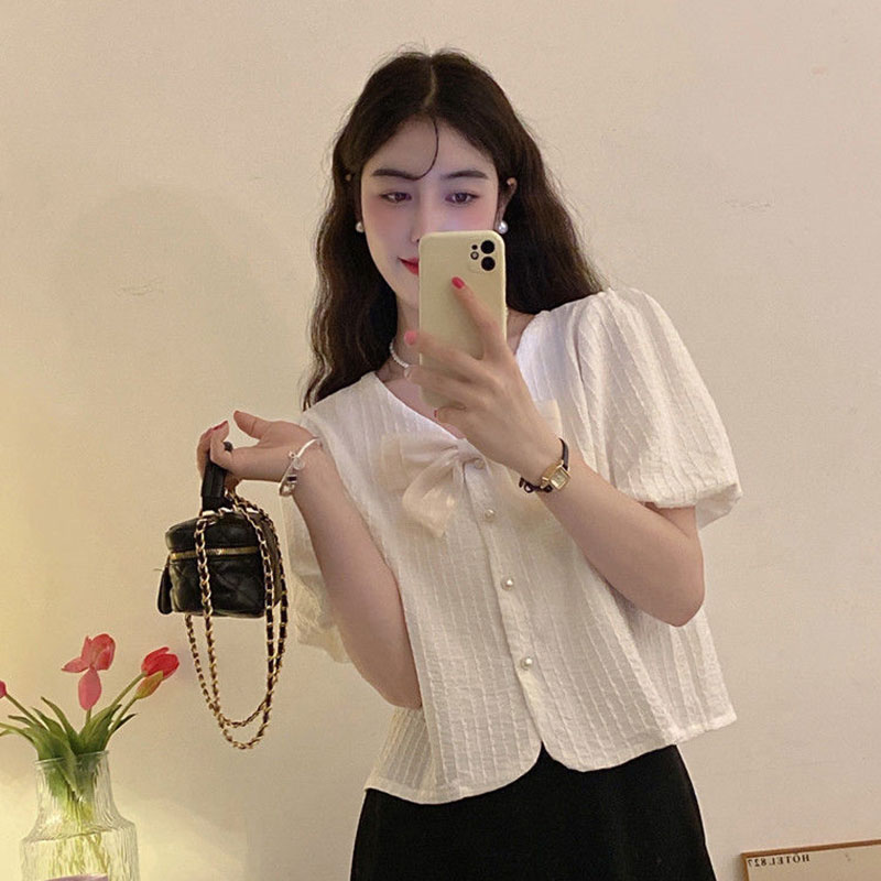 Áo kiểu phong cách Hàn