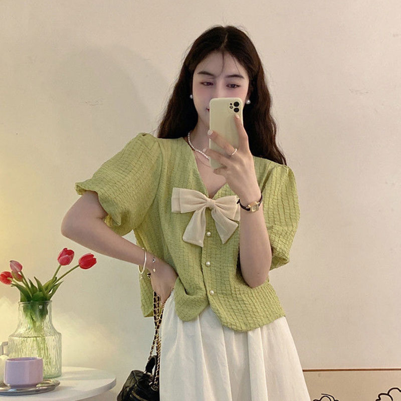 Áo cổ V tay bồng đẹp cho nữ