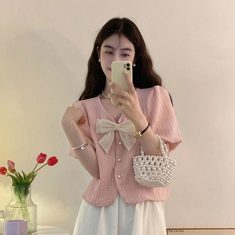 Áo kiểu đẹp chuẩn phong cách hàn quốc