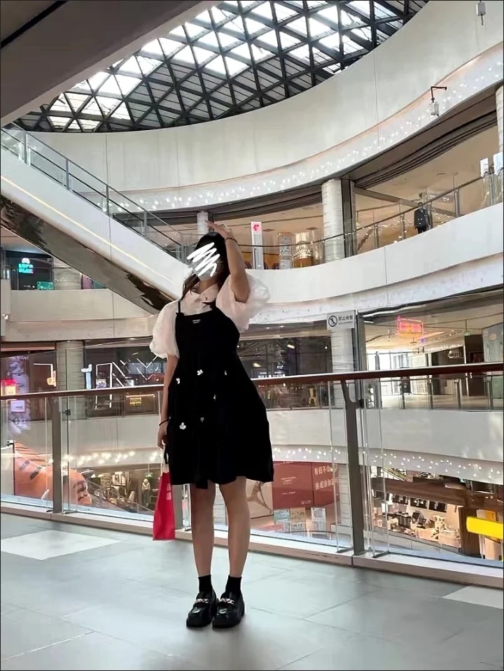  váy yếm tay bồng siêu xinh 