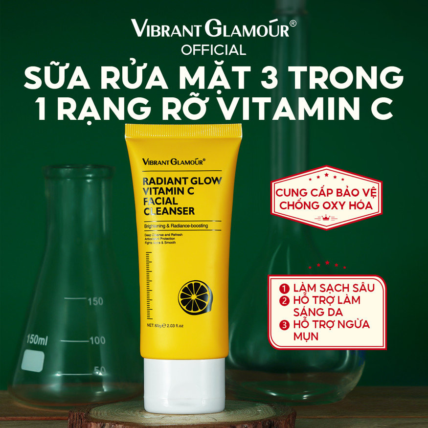 Sữa rửa mặt Vitamin C VIBRANT GLAMOUR 3 in 1 Glow