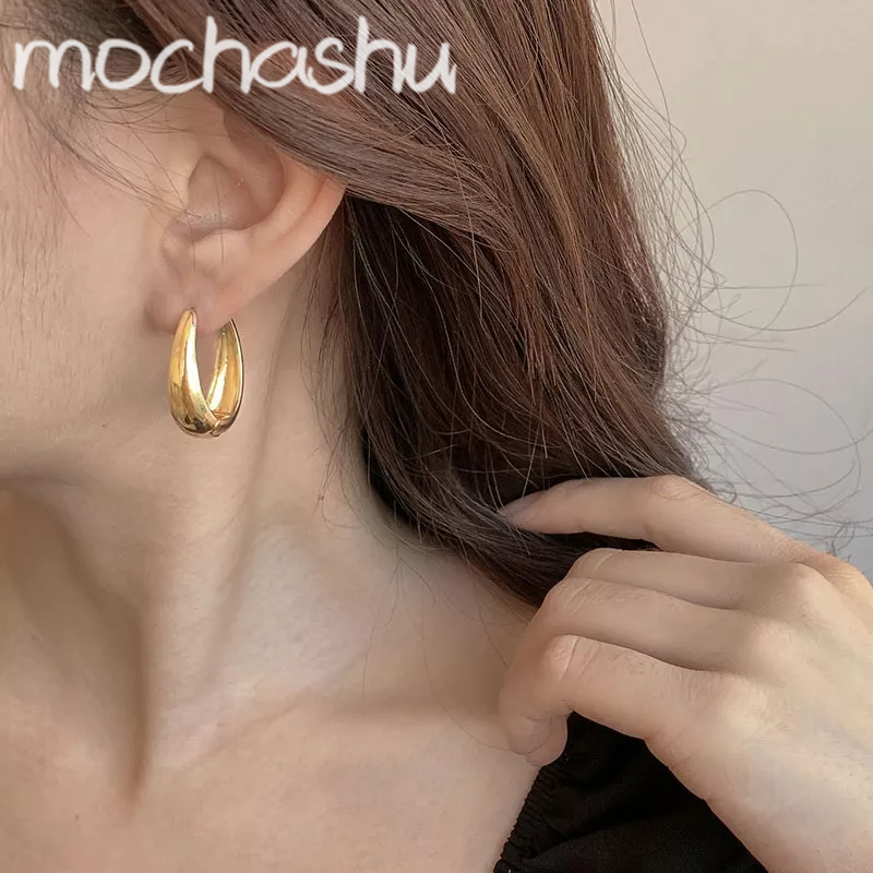 Bông tai mạ vàng không đều cổ điển Bông tai nhẫn sang trọng nhẹ 2025 Phụ kiện thời trang nữ mới