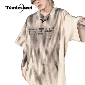 Tianlesiwei Mùa hè vẽ tay graffiti giống như chữ thô ráp áo thun ngắn tay Áo thun dáng rộng thông thường đường phố cao cấp Mỹ