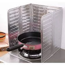Khung nhôm, tấm chắn chống bắn dầu mỡ tráng nhôm tiện dụng cho nhà bếp