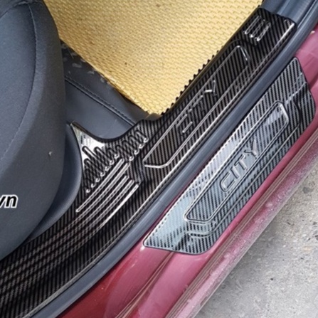 Ốp bậc cửa, nẹp bước chân CARBON xe Honda City 2015 - 2024, 2025 vân CACBON cao cấp