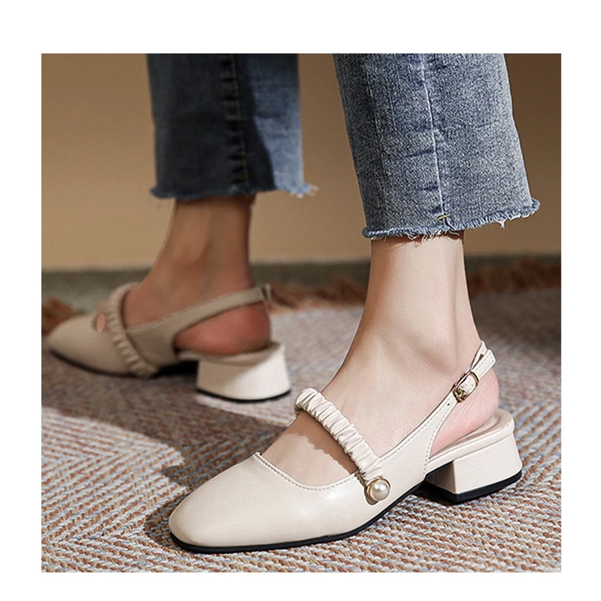 Thiết kế gót vuông 3cm giày Erosska EL024