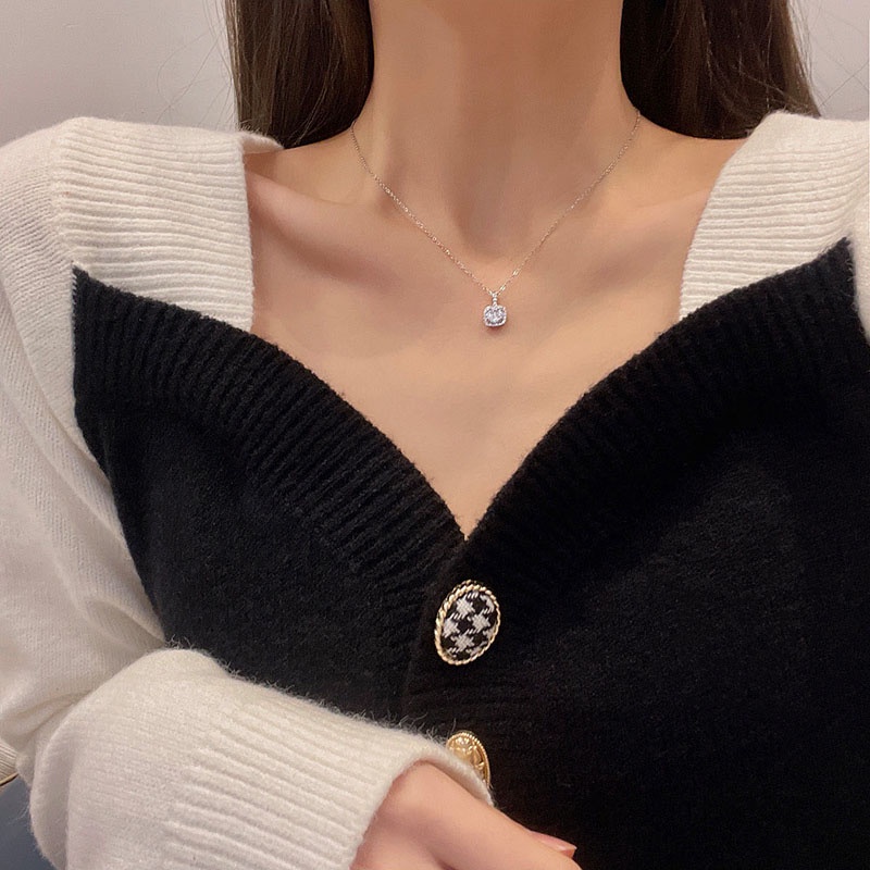 Vòng cổ Choker Thép Titan Mặt Vuông Đính Đá zircon Tinh Xảo Chất Lượng Cao