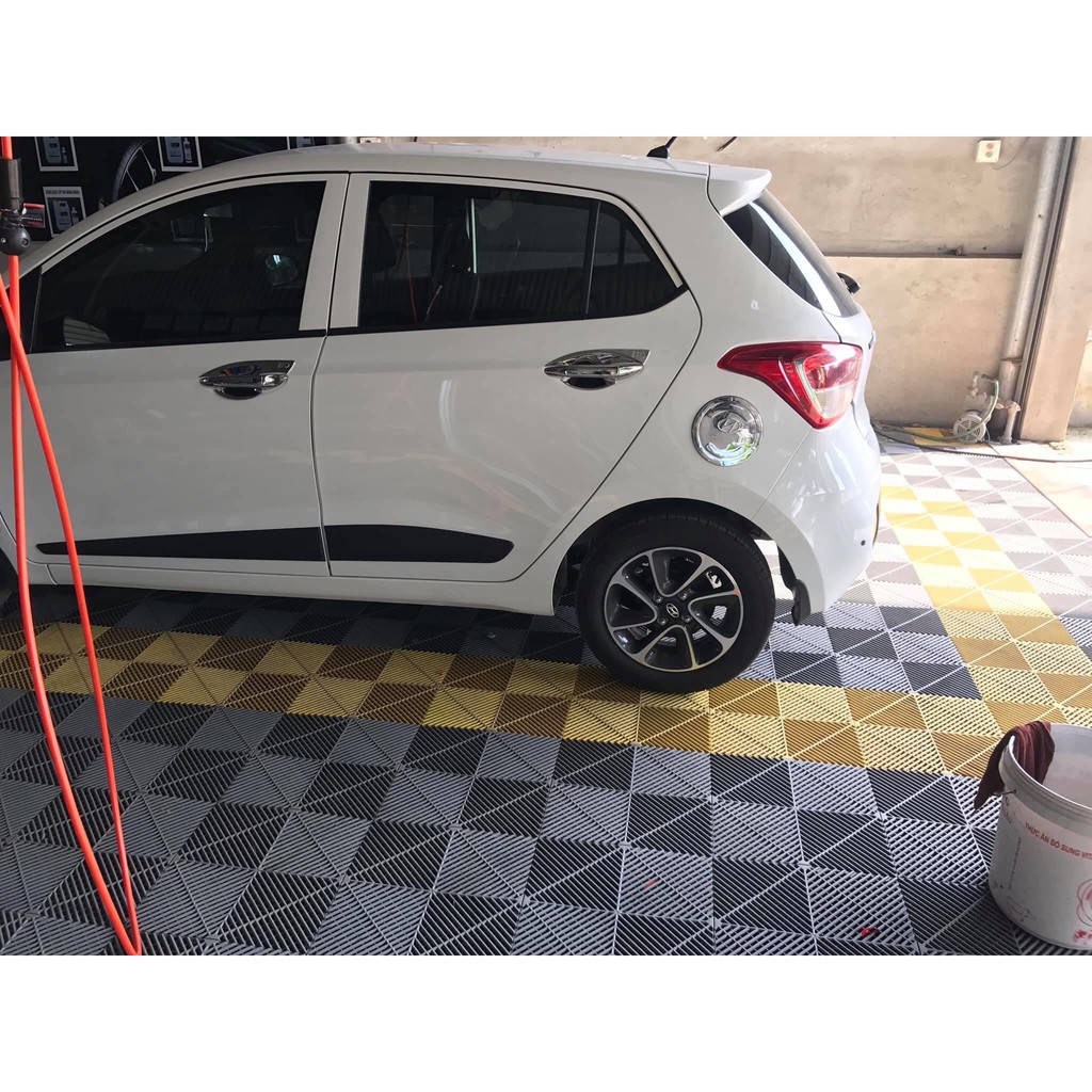 Ốp Nắp Bình Xăng Xe Hyundai i10 Hatback đời 2012 - 2020, 2021 - 2025 mạ crom cao cấp