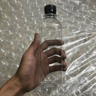 100 Chai Nhựa Vuông Nắp Đen 500ml