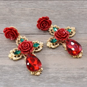 Bông Tai Hình Chữ Thập Đính Hoa Đỏ Phong Cách Baroque Cổ Điển