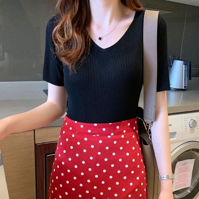 Ảnh Áo thun Daduhey dáng ôm cổ chữ V màu trơn size lớn thời trang cho nữ 2