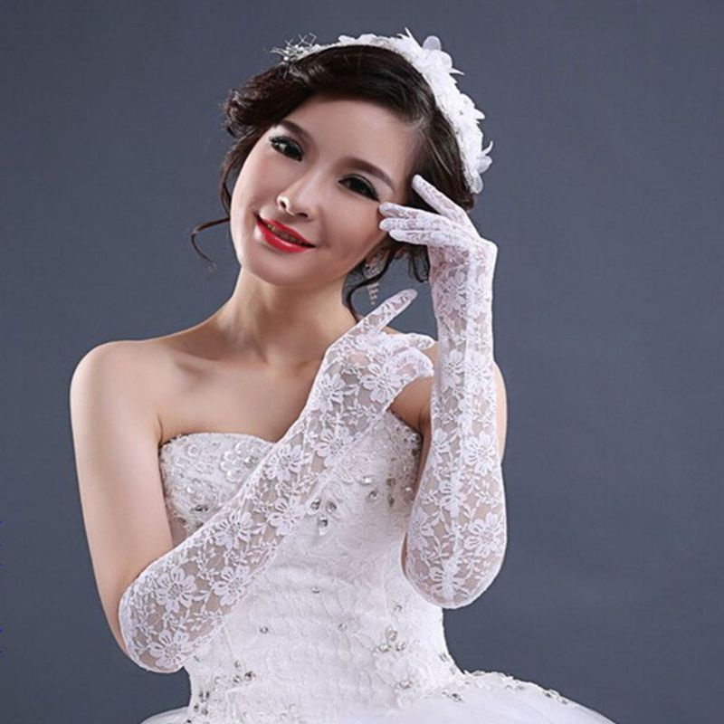 Đôi găng tay cưới ren khuỷu tay hoa trắng, phù hợp cho cô dâu thanh lịch dự tiệc