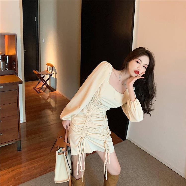 ĐẦM SUÔNG TAY DÀI RÚT DÂY NHÚNG ĐEN NUDE