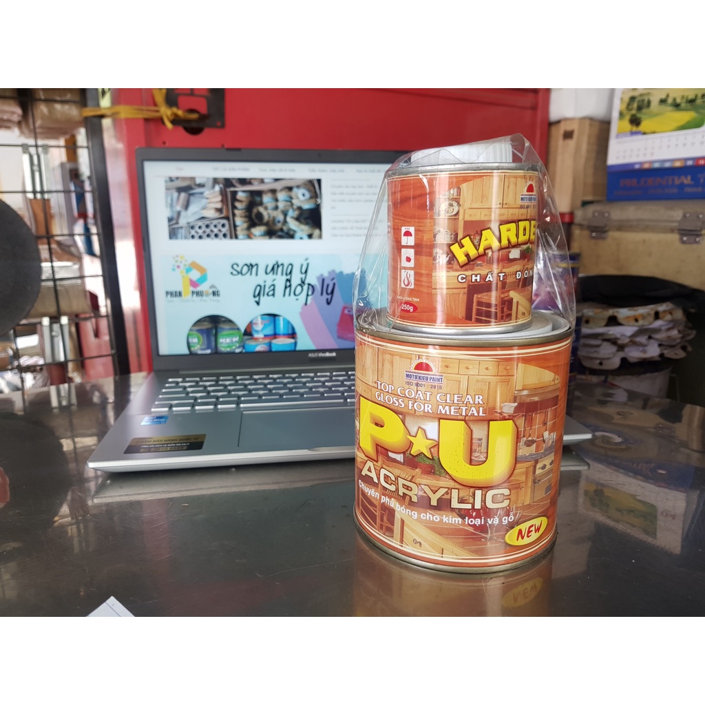 SƠN DẦU PHỦ BÓNG KIM LOẠI, GỖ P.U MOTOKIEU 2K  1.1KG + LON CHẤT CỨNG