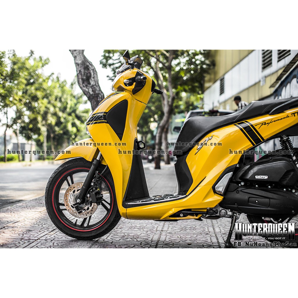 Tem rời dán xe SH 2017 vàng. TRD đen đơn giản. Decal chất lượng, bền đẹp