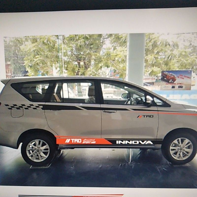 tem dán xe innova,xpander,navara,xe 7 chỗ | Shopee Việt Nam