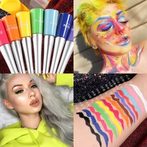Kẻ Mắt Màu Neon Làm Chủ Đêm Tiệc CmaaDu Neon Eyeliner