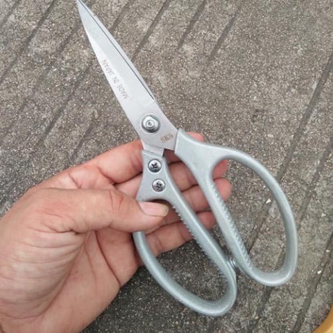 Kéo cắt gà đa năng SK5 Nhật siêu cứng