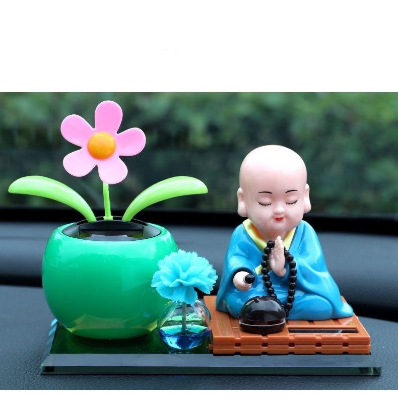 Bộ decor trang trí taplo ô tô Sư Thầy ngồi tụng kinh và bình hoa lắc lư tặng kèm nước hoa oto